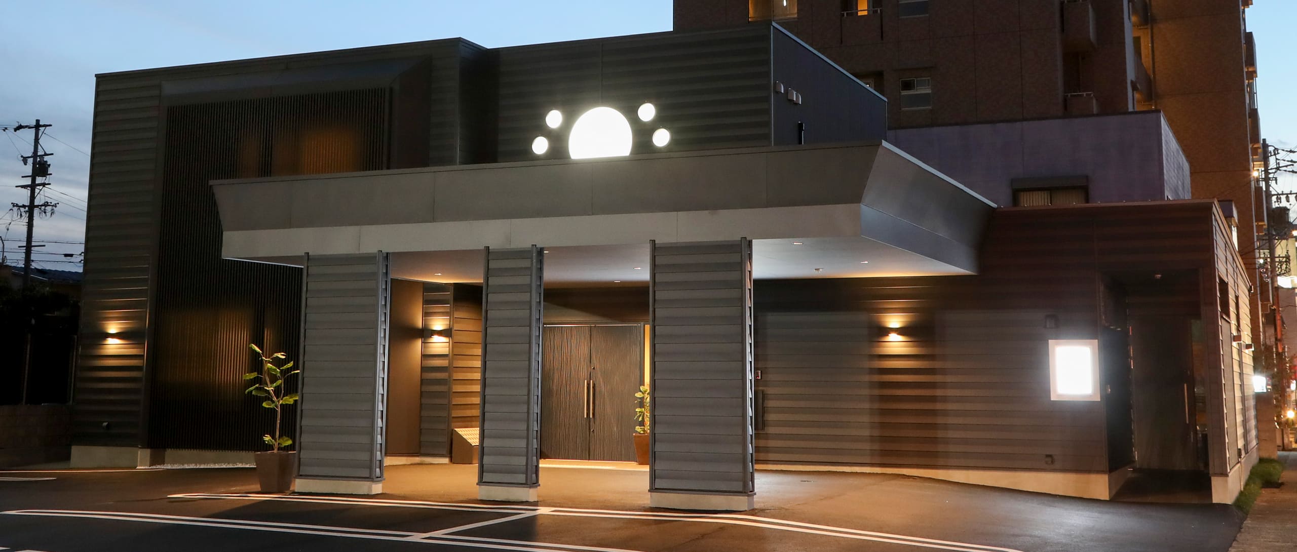 header_store-facilities_works004_001_soumiya