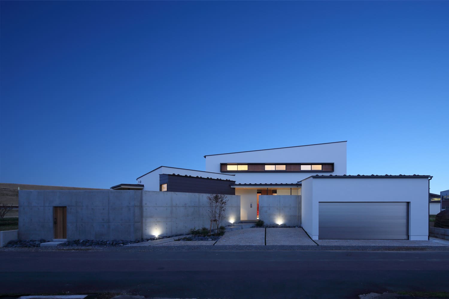 空と光を、暮らしの舞台に描く。 Mi様邸